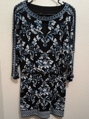 White House Black Market Black Dress. Blue and White Floral Cut Open Sleeve.